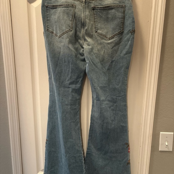 Driftwood ladies flora flare jeans size 14 - Picture 6 of 7